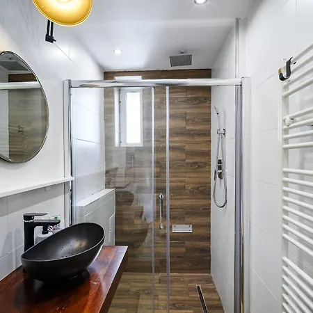 Cozy Central Flat In Cluj-Napoca With Home Cinema Exterior photo
