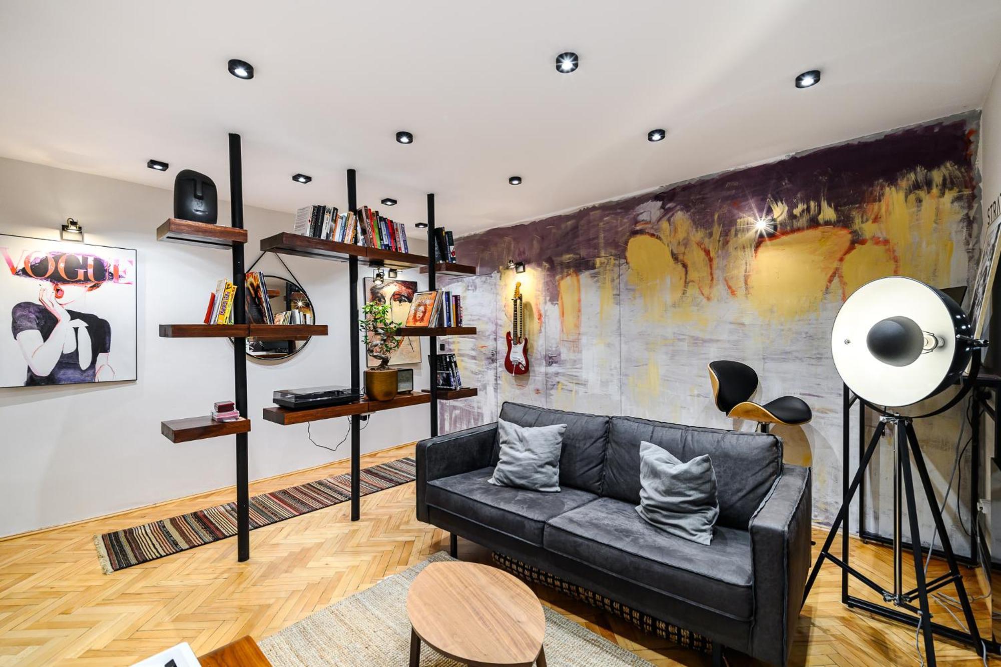Cozy Flat In With Cinema Apartament